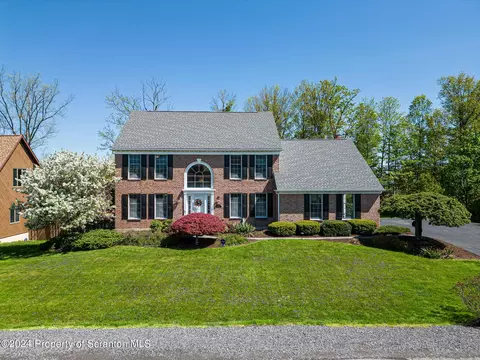 603 Hampton Rd, Clarks Summit, PA 18411