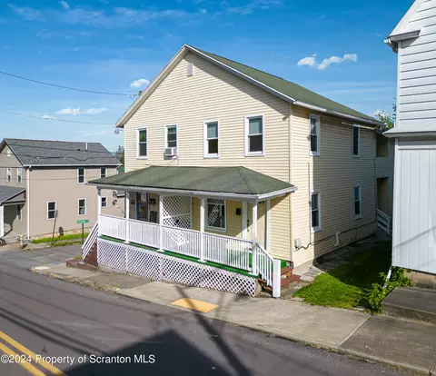 206-210 Jackson St, Edwardsville, PA 18704