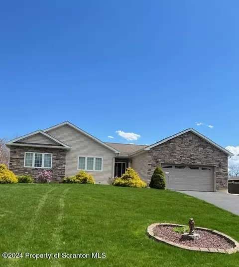 1306 Ridgewood Ave, Scranton, PA 18505