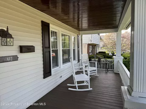 612 Main St, Moosic, PA 18507 photo 4