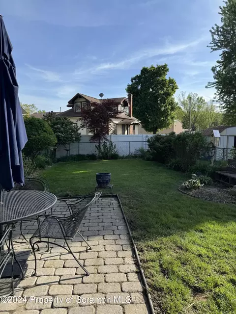 612 Main St, Moosic, PA 18507 photo 38