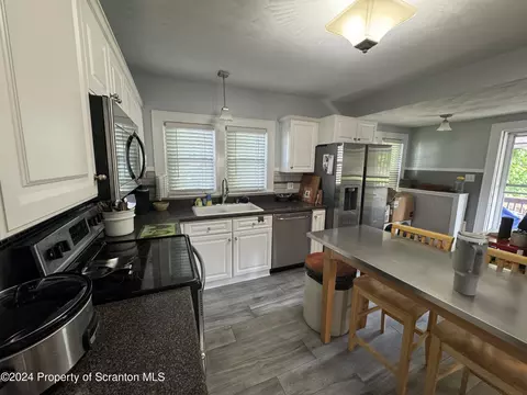 612 Main St, Moosic, PA 18507 photo 31