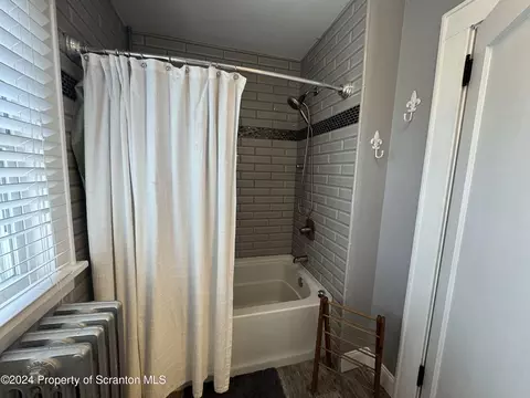 612 Main St, Moosic, PA 18507 photo 17