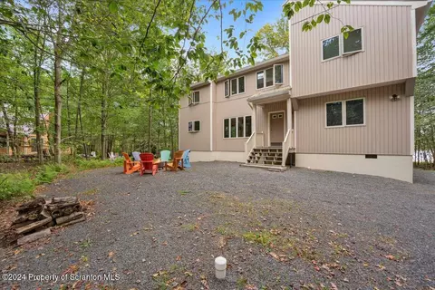 78 Waterfront Way, Clifton Twp, PA 18424