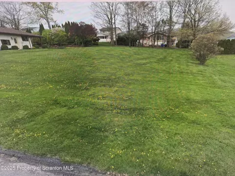 lot Apt 17 Oakhill Dr, Archbald, PA 18403