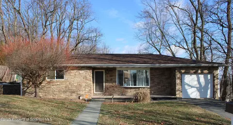 2600 Washburn St, Scranton, PA 18504