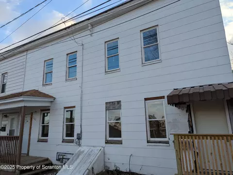 205 Donnelly Ct, Scranton, PA 18505