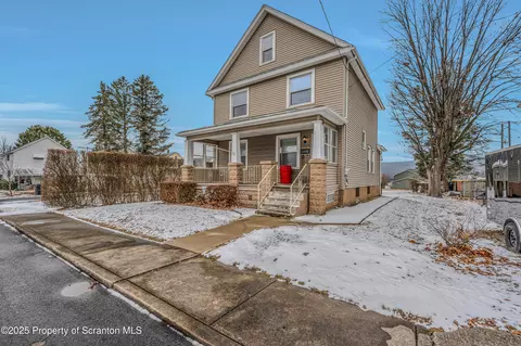 1320 Porter, Taylor, PA 18517