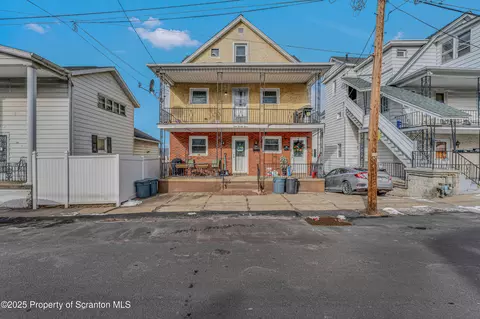 123 Elm St, Dunmore, PA 18512