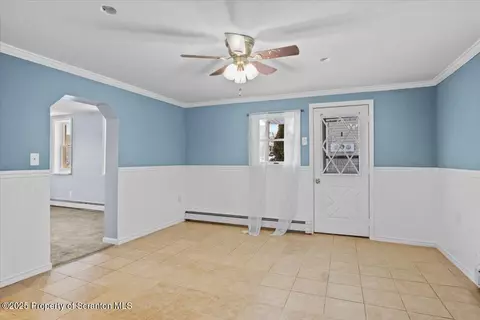 Entry Way - 512 Delaware Ave, Olyphant, PA 18447 photo 3 of 6