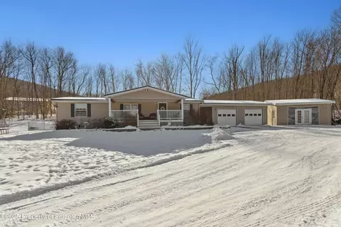 57 Center Ln, Susquehanna, PA 18847