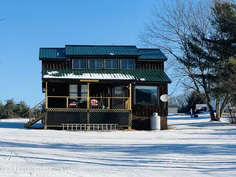 1582 SE 4002, Mehoopany, PA 18629