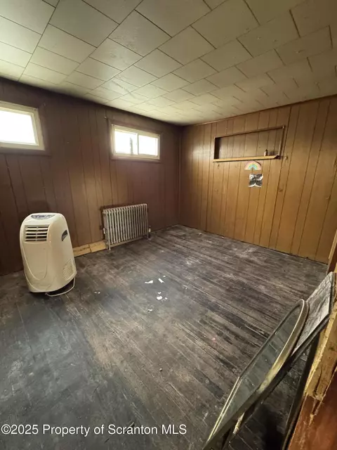 Bedroom - 720 E Scott St, Olyphant, PA 18447 photo 1 of 3