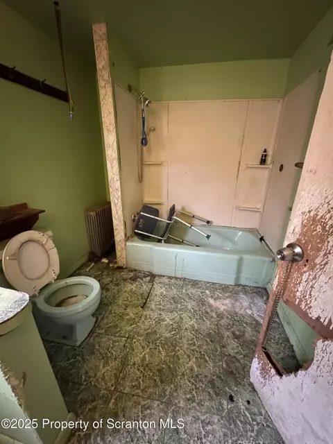 Bath - 720 E Scott St, Olyphant, PA 18447 photo 2 of 2