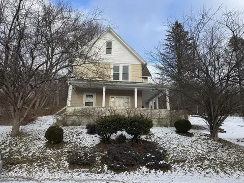 34 Wilson St, Factoryville, PA 18419