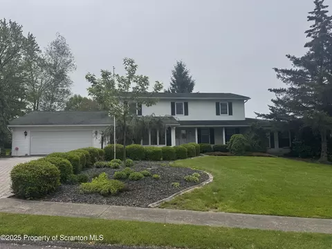 200 Yale Blvd, Clarks Green, PA 18411