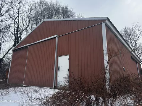 833 Powderly Ct, Scranton, PA 18504
