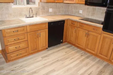 Kitchen - 347 Terrace Ave, Shavertown, PA 18708 photo 3 of 3
