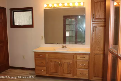 Bath - 347 Terrace Ave, Shavertown, PA 18708 photo 5 of 5