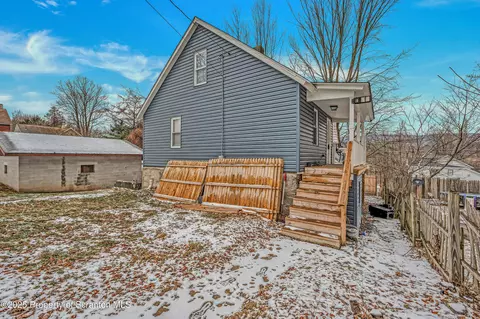 2315 Golden Ave, Scranton, PA 18508