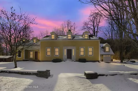 1625 Wrighter Lake Rd, Thompson, PA 18465