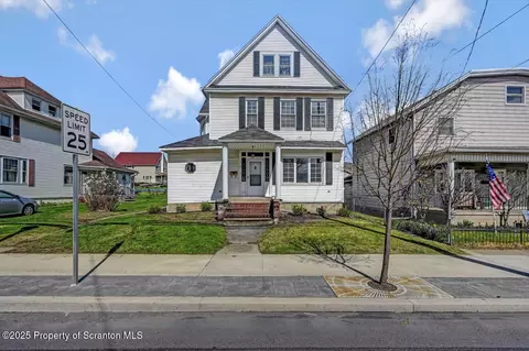 713 Main St, Dickson City, PA 18519