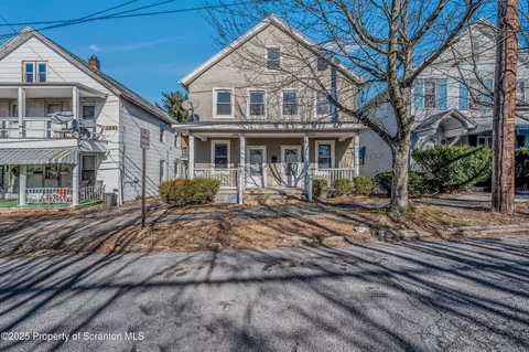 323 325 Larch St, Scranton, PA 18509