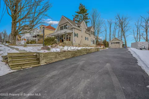 208 Lathrop St, Montrose, PA 18801