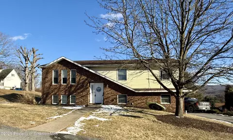 21 Margaret Ave, Archbald, PA 18403
