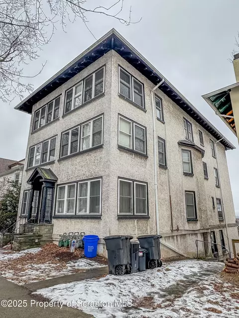 931 Clay Ave, Scranton, PA 18510