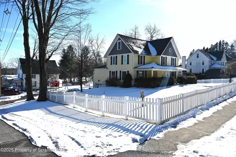 458 Lake Ave, Montrose, PA 18801