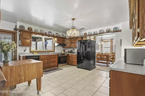 337 Ross Rd, Dalton, PA 18414 photo 9