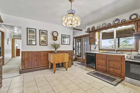 337 Ross Rd, Dalton, PA 18414 photo 10
