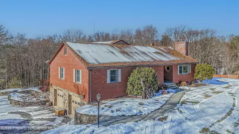337 Ross Rd, Dalton, PA 18414