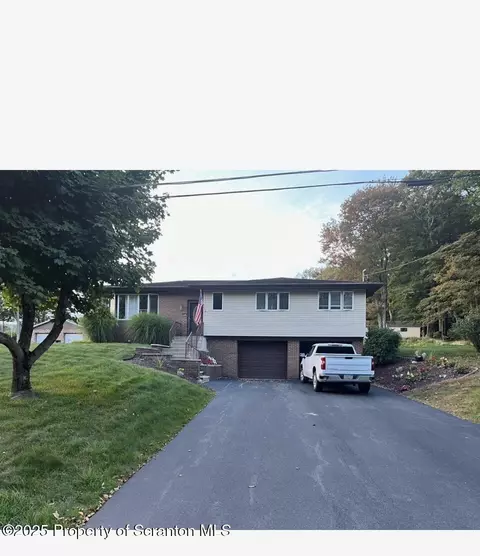 104 Valley View Ter, Forest City, PA 18421