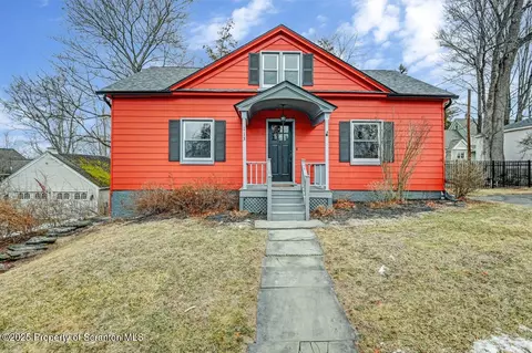 113 School St, Waverly, PA 18471