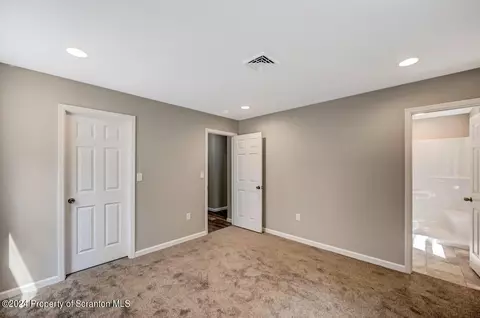 551 Back St, Scranton, PA 18504 photo 29