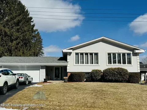 171 Limewood Rd, Shavertown, PA 18708