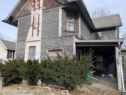 907 S Main St, Towanda, PA 18848