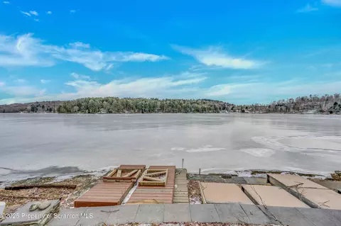 75 Baylors Lake Rd, Nicholson, PA 18446