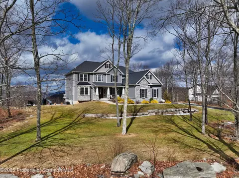 407 Summit Woods Rd, Roaring Brook Twp, PA 18444