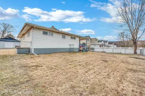 117 Broadhead St, Old Forge, PA 18518 photo 25