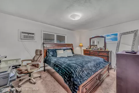 117 Broadhead St, Old Forge, PA 18518 photo 14