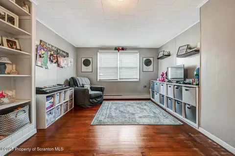 114 E Pine St, Dunmore, PA 18512 photo 13
