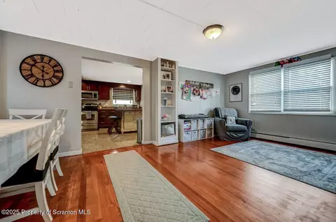 114 E Pine St, Dunmore, PA 18512 photo 14