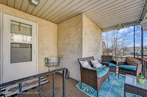 114 E Pine St, Dunmore, PA 18512 photo 42