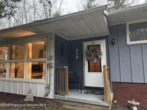 210 Elizabeth St, Elmhurst Township, PA 18444