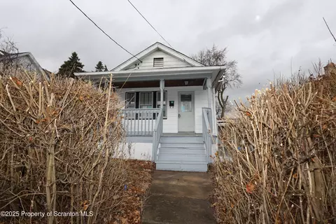 420 15th Ave, Scranton, PA 18504
