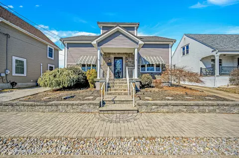 155 N Third St, Old Forge, PA 18518