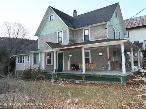 883 Main St, New Milford, PA 18834